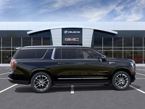 New 2026 GMC Yukon XL Elevation AWD/4WD image 19