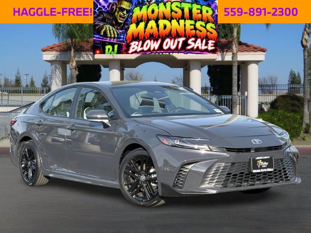 Used 2026 Toyota Camry SE FWD image 1