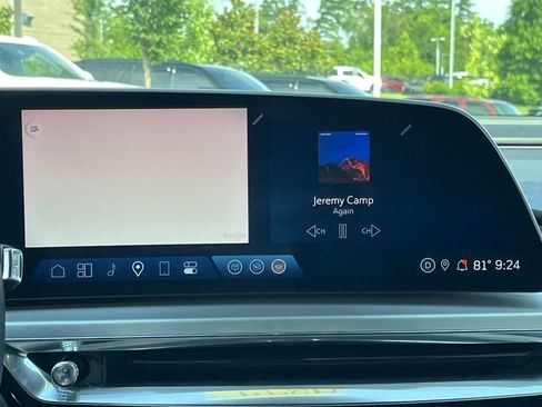 Certified 2024 Cadillac Lyriq Luxury AWD/4WD image 16