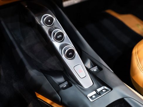 Certified 2022 Ferrari 812 GTS Base image 35