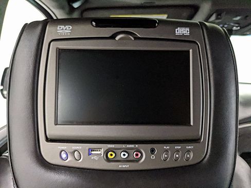 Used 2019 Cadillac Escalade ESV Platinum AWD/4WD image 15