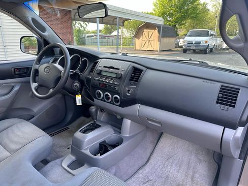 Used 2006 Toyota Tacoma 2WD Regular Cab image 16
