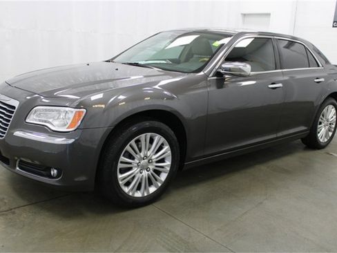 Used 2014 Chrysler 300 C w/ Beats Audio Group image 1