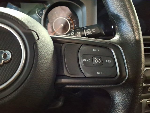 Used 2025 Jeep Wrangler Sport AWD/4WD image 18