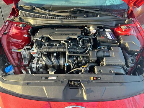 Used 2023 Hyundai Elantra SE FWD image 28