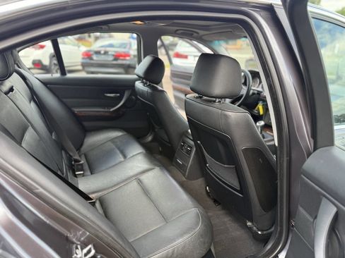 Used 2006 BMW 330i Sedan RWD image 19