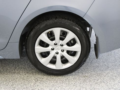 Used 2025 Toyota Corolla LE FWD image 10