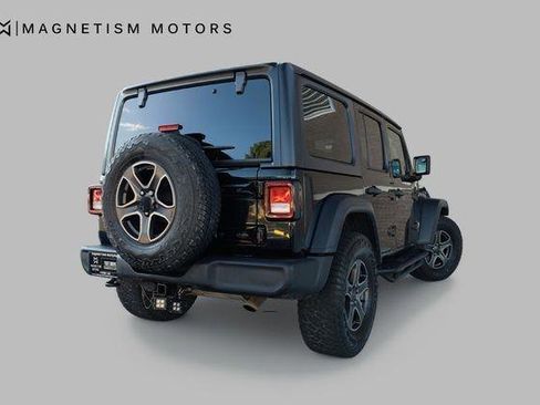 Used 2018 Jeep Wrangler Unlimited Sport S AWD/4WD image 8