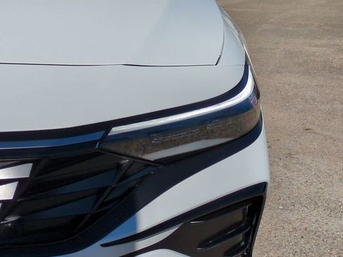 New 2026 Hyundai Elantra SEL Sport Premium FWD image 10