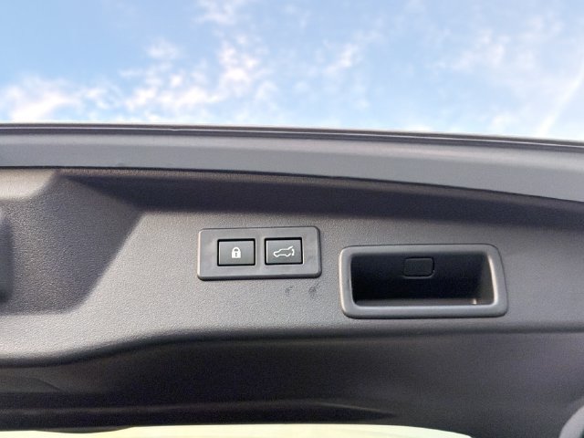 Certified 2026 Subaru Outback Limited AWD/4WD image 15