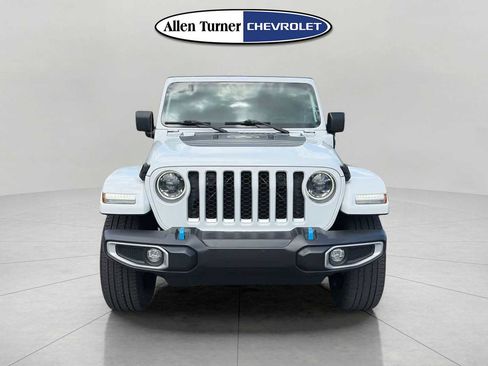 Used 2023 Jeep Wrangler Sahara AWD/4WD image 2
