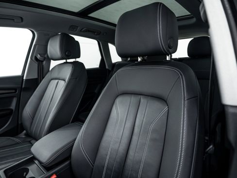 Certified 2023 Audi Q5 2.0T Premium w/ Convenience Package image 16