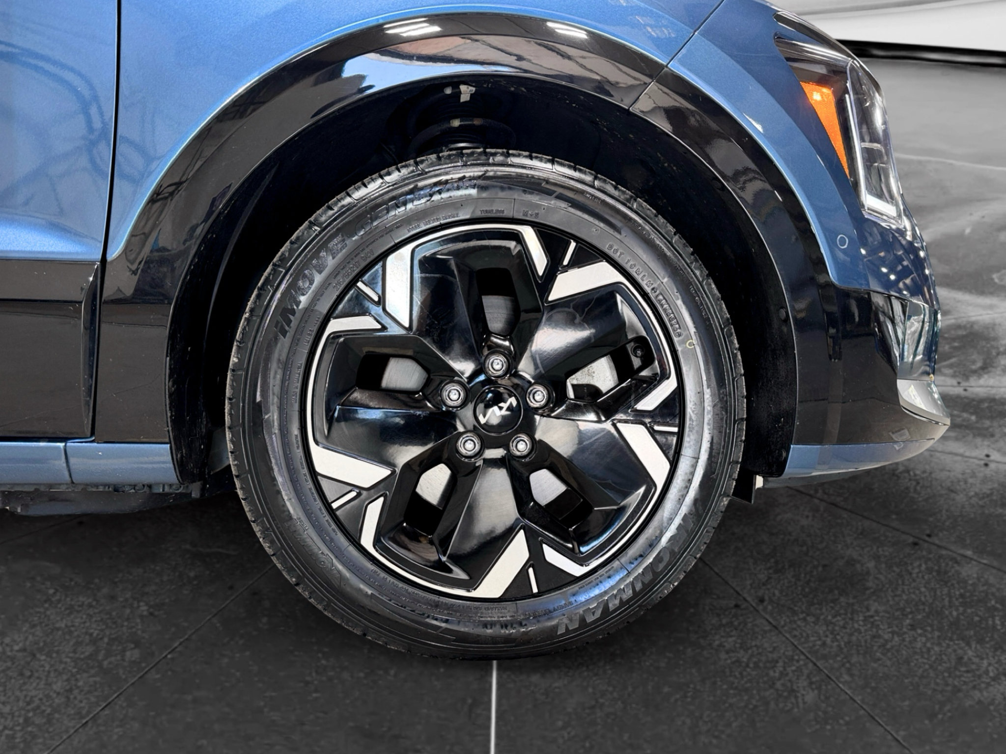 Used 2024 Kia Niro Wave w/ Wave Preserve Package FWD image 35