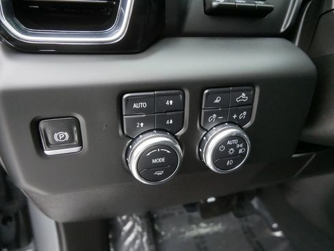 Used 2024 GMC Sierra 1500 Denali w/ Denali Reserve Package image 17