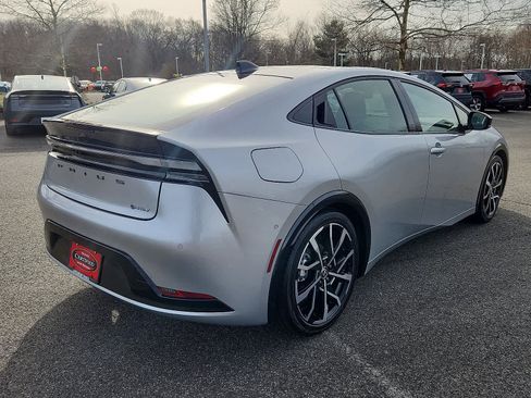 Certified 2025 Toyota Prius Plug-In Hybrid image 5