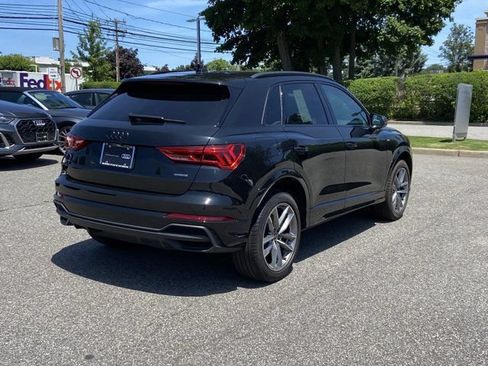 Certified 2023 Audi Q3 2.0T Premium w/ Black Optic Sport Package AWD/4WD image 5
