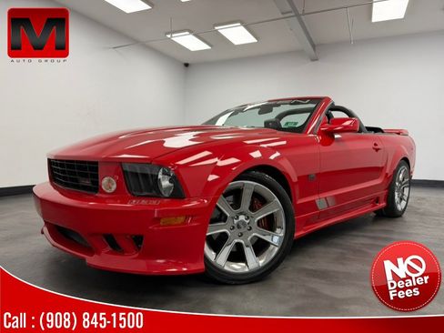 Used 2005 Ford Mustang GT Premium RWD image 1