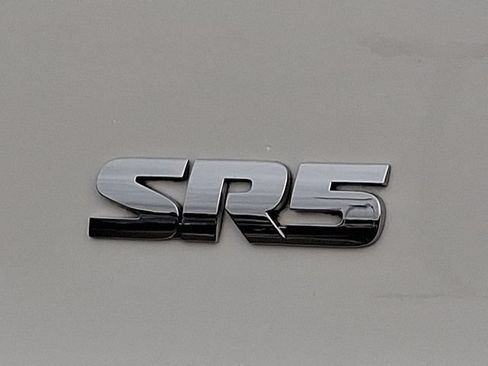 Used 2021 Toyota 4Runner SR5 Premium w/ Moonroof Package AWD/4WD image 29