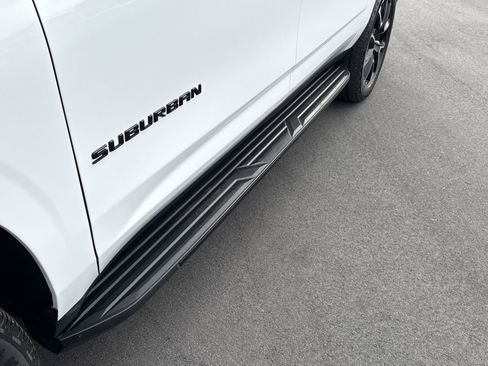 Used 2022 Chevrolet Suburban RST w/ Luxury Package image 31