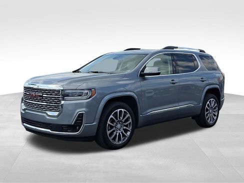 Used 2023 GMC Acadia Denali w/ Denali Ultimate Package AWD/4WD image 3