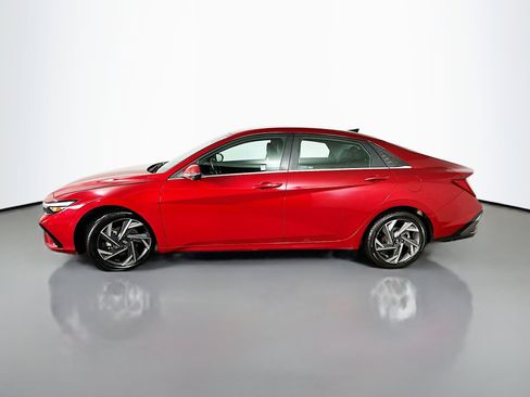 Certified 2024 Hyundai Elantra Limited image 4