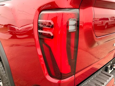 Used 2024 GMC Sierra 2500 Denali w/ Denali Reserve Package AWD/4WD image 19