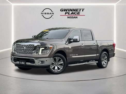 Used 2018 Nissan Titan SL w/ Chrome Package RWD image 1