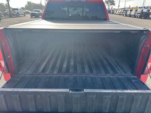Used 2021 GMC Sierra 1500 AT4 w/ Technology Package AWD/4WD image 9