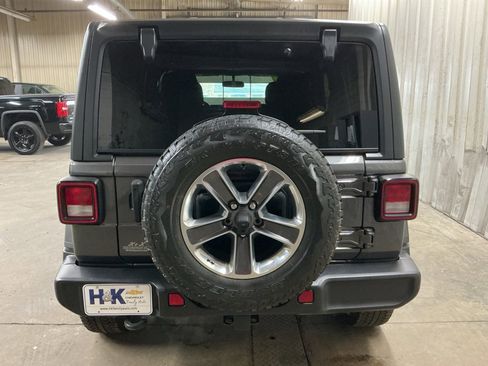 Used 2021 Jeep Wrangler Unlimited Sahara w/ Cold Weather Group image 7