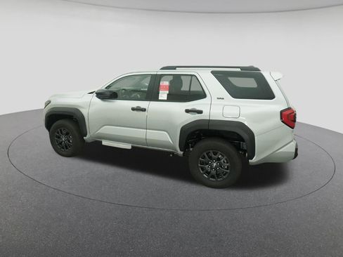 New 2026 Toyota 4Runner SR5 AWD/4WD image 4