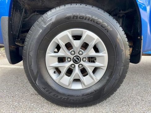 Used 2024 Nissan Frontier SV AWD/4WD image 29
