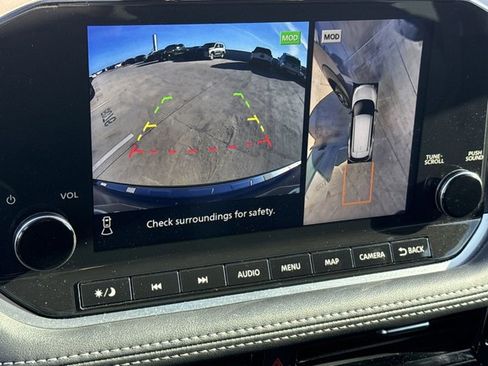 Used 2023 Nissan Rogue SL w/ SL Premium Package image 19