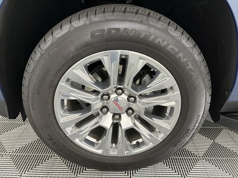 Used 2025 GMC Yukon Denali image 13