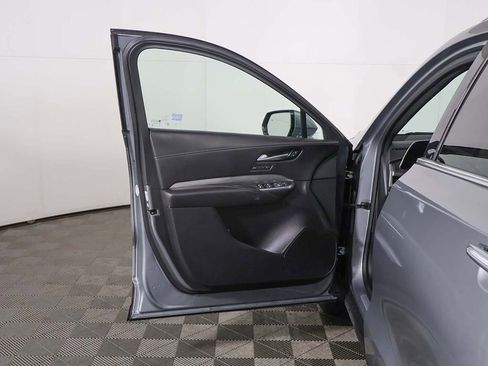 Used 2024 Cadillac XT4 Premium Luxury image 17