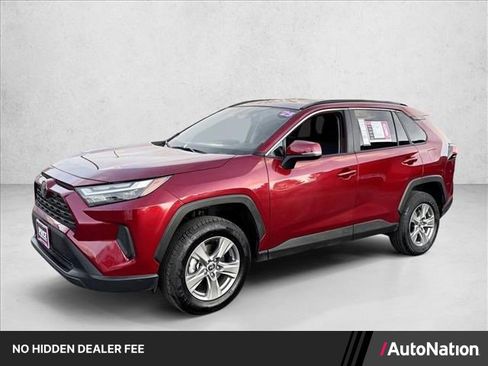 Used 2025 Toyota RAV4 XLE AWD/4WD image 1