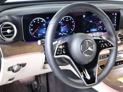 Used 2023 Mercedes-Benz E 350 4MATIC Sedan image 32