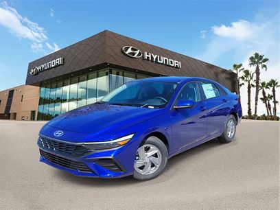 New 2025 Hyundai Elantra SE