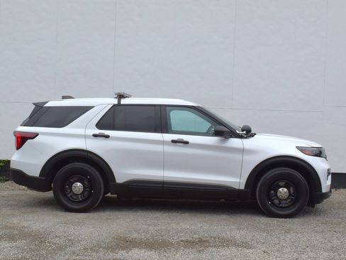 Used 2025 Ford Explorer 4WD Police Interceptor image 10