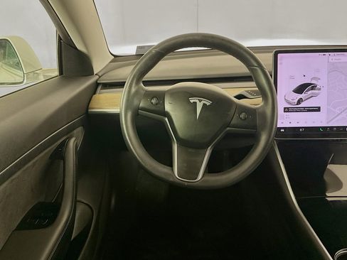 Used 2020 Tesla Model 3 Standard Range Plus image 16