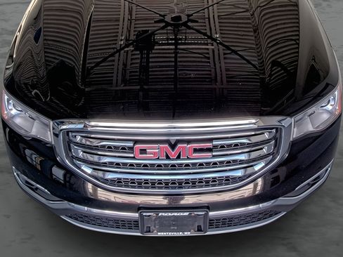 Used 2017 GMC Acadia SLT image 18