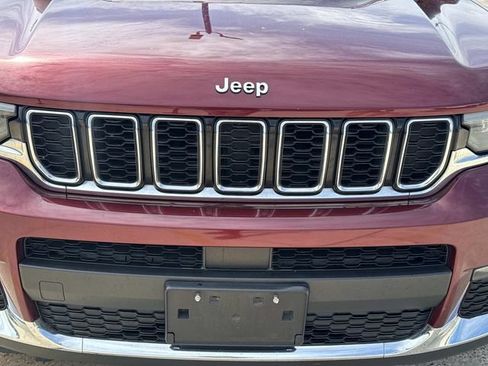 Used 2021 Jeep Grand Cherokee L Limited AWD/4WD image 3