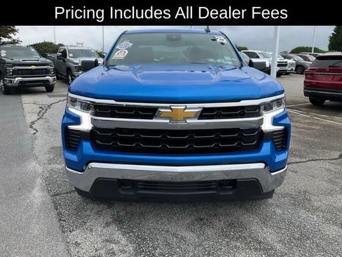 Used 2025 Chevrolet Silverado 1500 LT AWD/4WD image 2