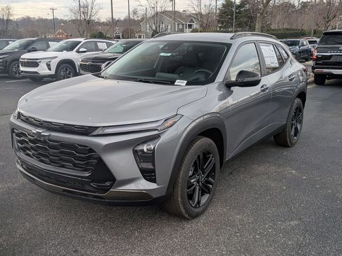 New 2026 Chevrolet Trax ACTIV w/ Driver Confidence Package image 2