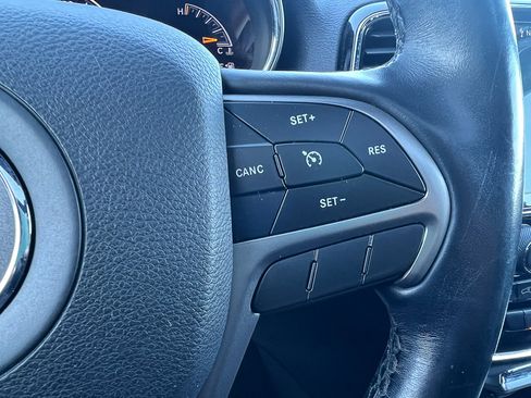 Used 2020 Jeep Grand Cherokee Altitude image 20