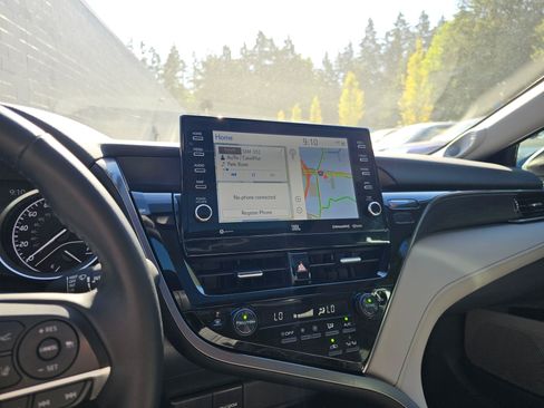Used 2023 Toyota Camry XLE w/ Navigation Package FWD image 28
