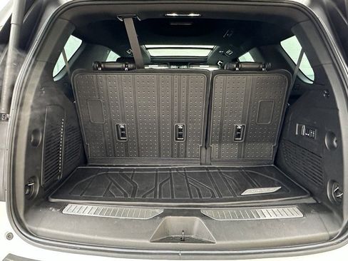 Used 2023 Chevrolet Tahoe High Country image 7