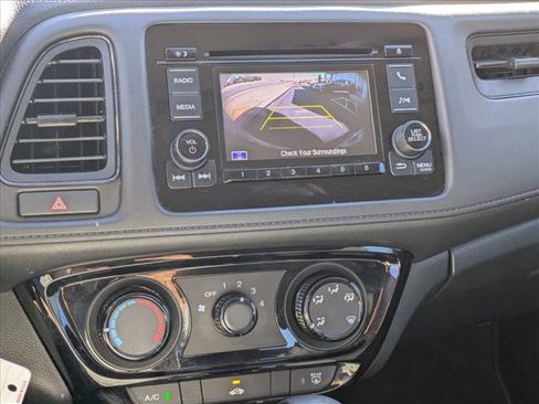 Used 2019 Honda HR-V LX image 15