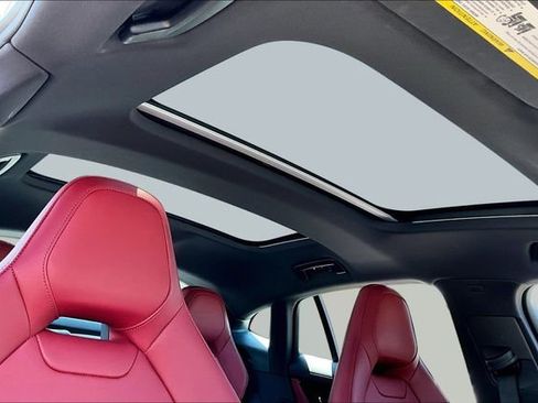 Used 2025 Porsche Panamera RWD image 25