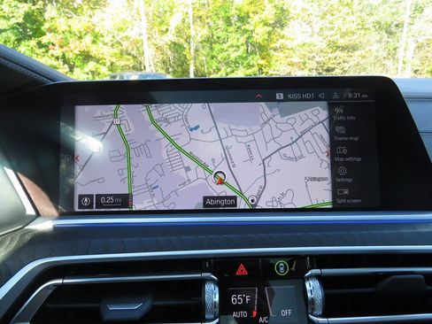 Used 2022 BMW X7 xDrive40i w/ Premium Package image 31