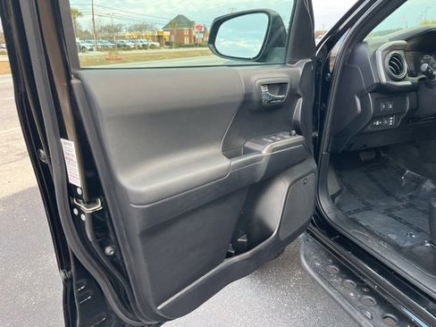 Used 2020 Toyota Tacoma TRD Pro image 5